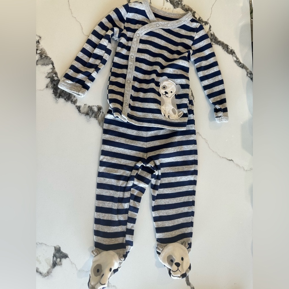 Carter’s PJ set